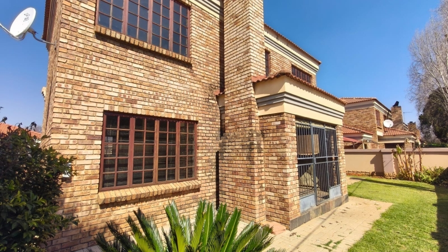 3 Bedroom Property for Sale in Grimbeeck Park North West